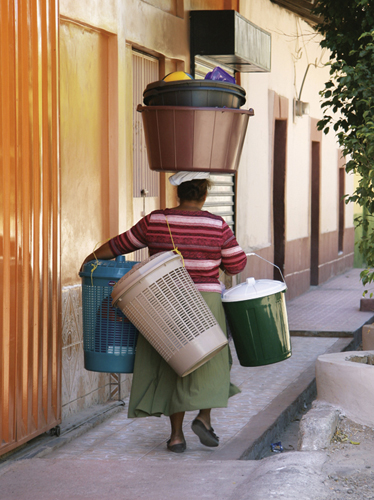 Honduran basket lady